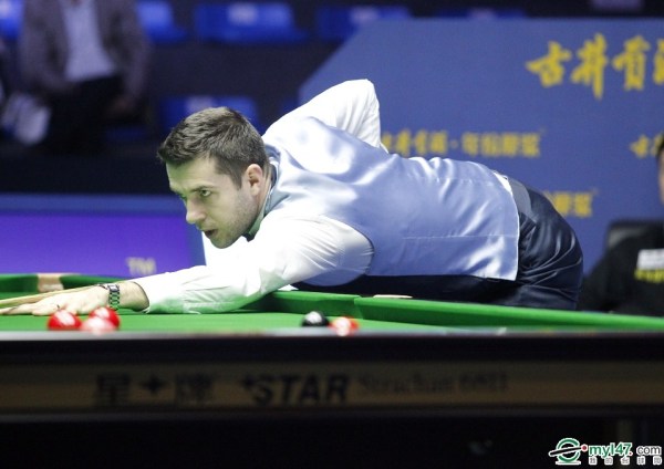 列赛充满了 列赛充满了