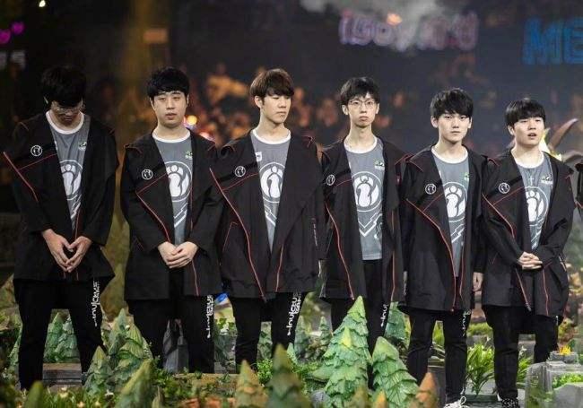 为进攻提供 为进攻提供